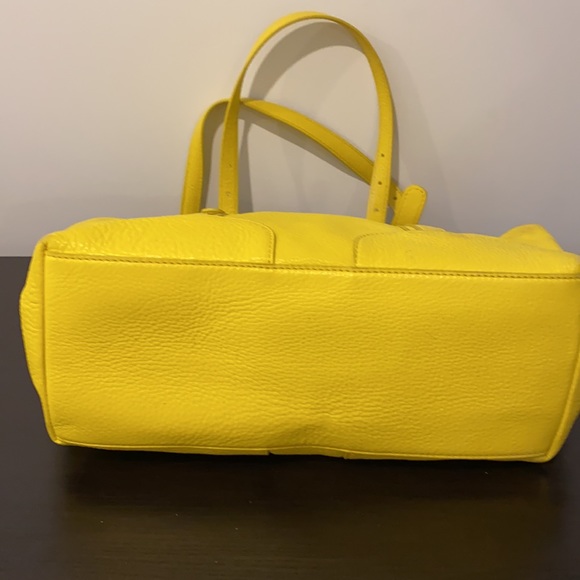 Tory Burch Lemon Yellow Medium Sized Purse - Picture 3 of 11